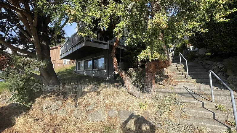 2650 14th Ave W