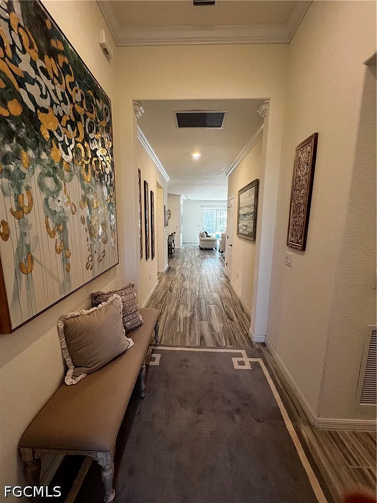 4 bed, 3.0 bath, 2032 sqft, $7,500 — Photo 4