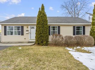 88 Project Rd, Troy, NY 12180