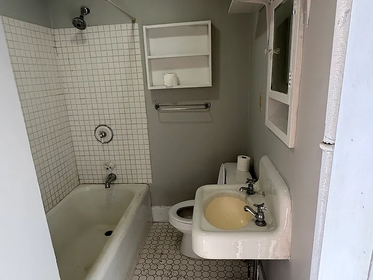 46 S Main St #11 — Photo 2
