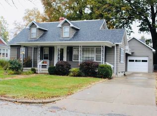 506 W Chestnut St, Robinson, IL 62454