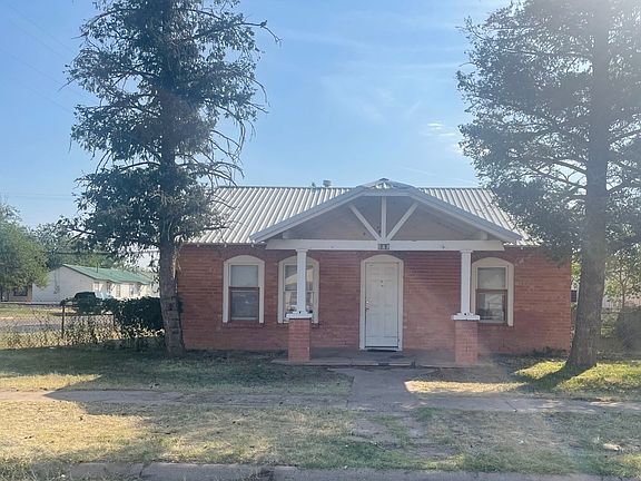 2nd image of 901 S Avenue B