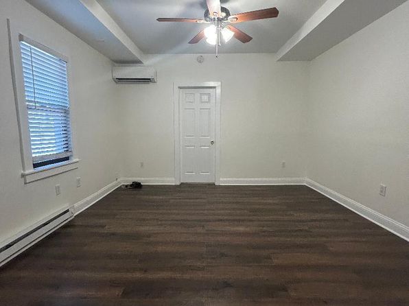 18 Main St APT 1