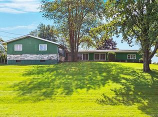 11 Fairmount Dr, Danbury, CT 06811