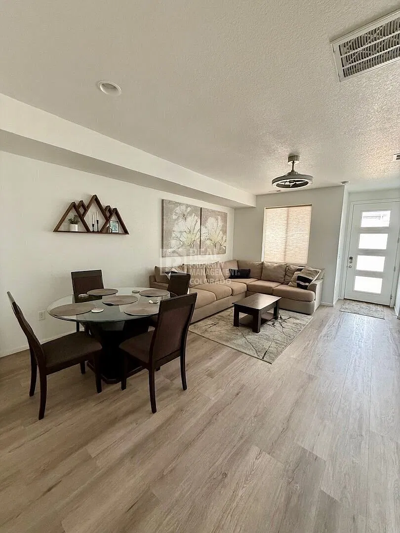 Modern 3-Bedroom Home with Community Pool in The Aurora Highla — Photo 3
