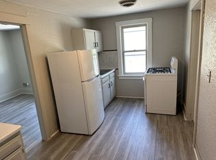 402 Monroe St APT 4, Muscatine, IA 52761
