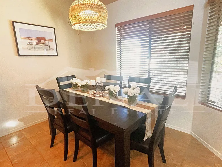 1017 E Maryland Ave #218 — Photo 6