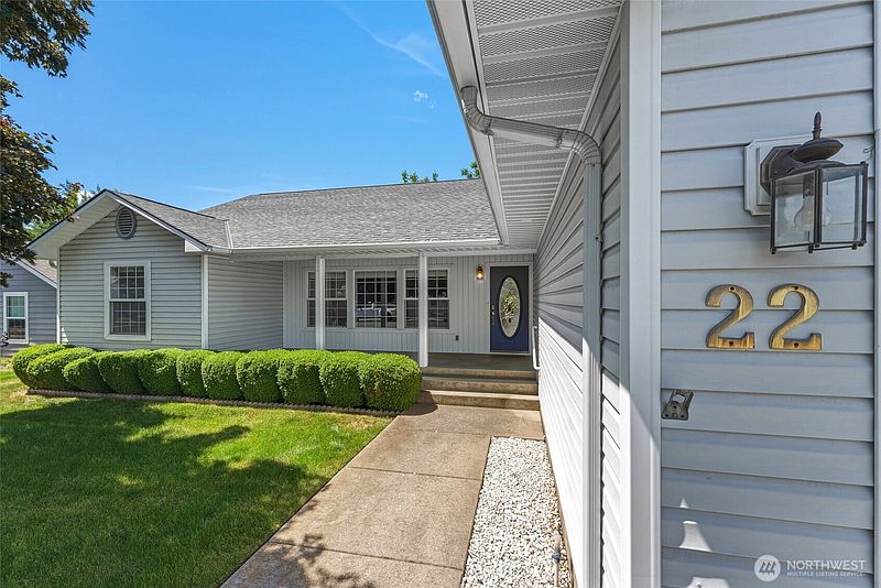 2nd image of 22 Parkwood Circle