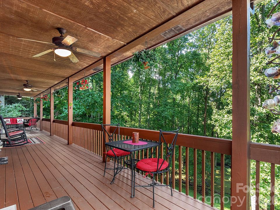 4th image of 420 Chimney Rock Dr