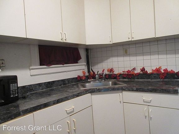 2nd image of 351 Forrest St APT B1
