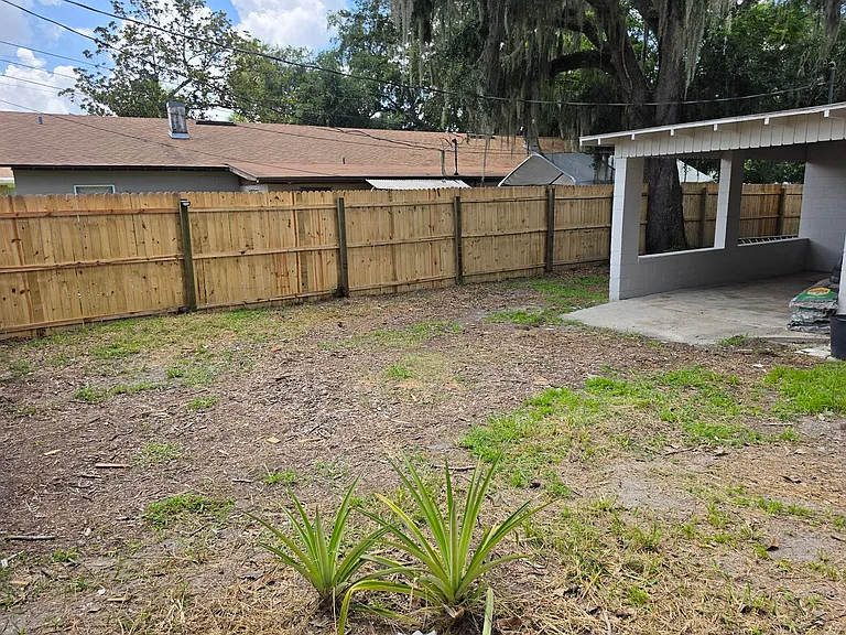 2205 S Park Ave — Photo 36