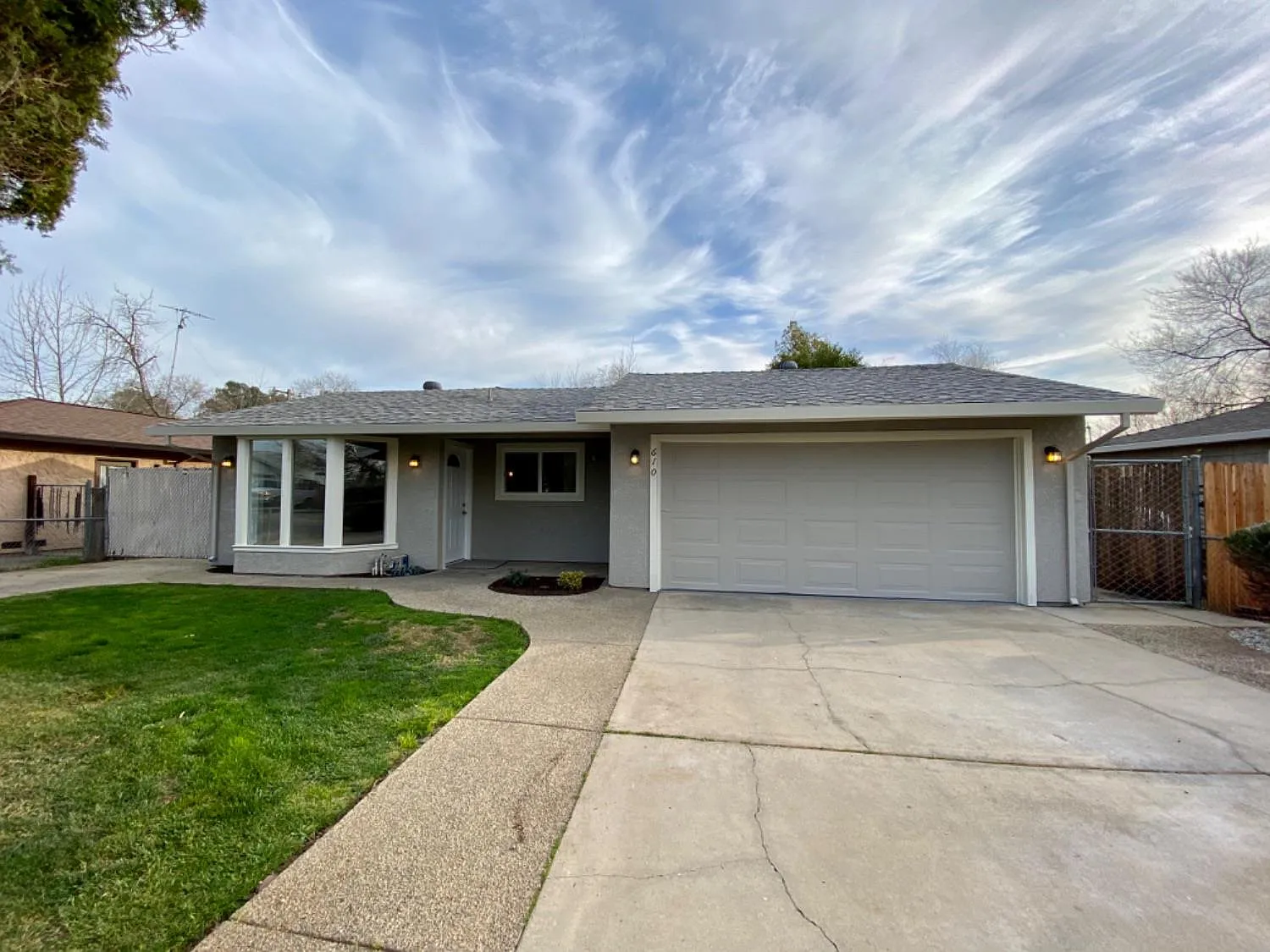 610 Quebec Way photo 1