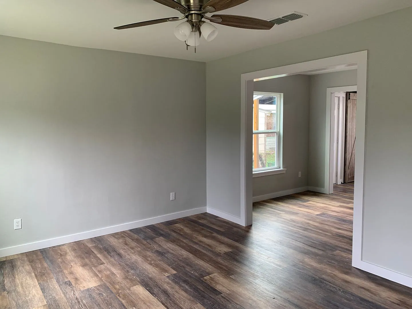 610 Caddo - 2/Bed 1/Bath - $1350/month — Photo 3