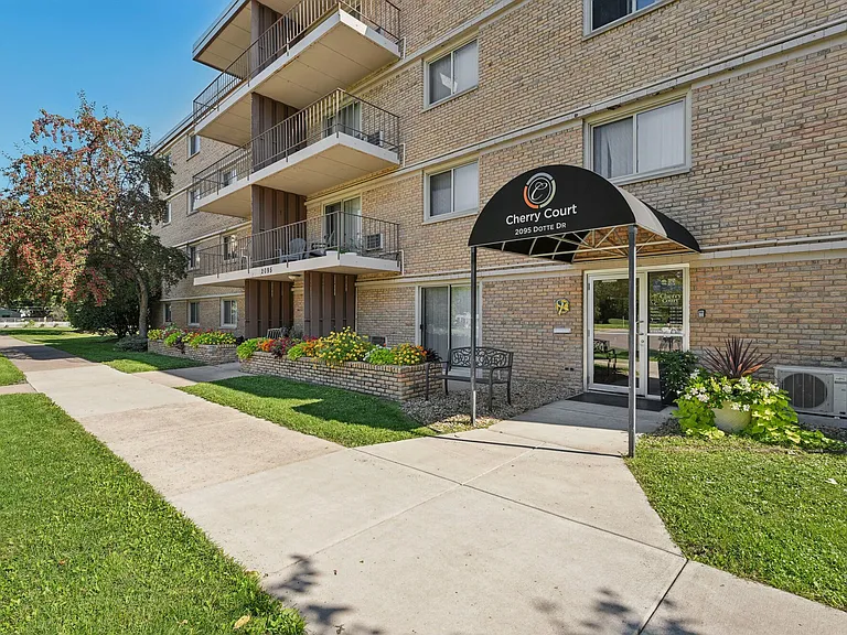Cherry Court Apartments — Photo 26