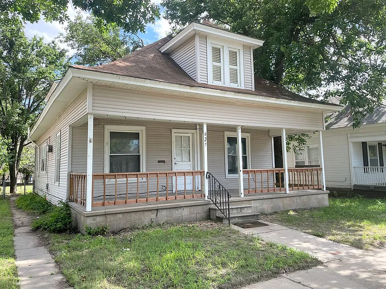 627 E 5th Ave — Photo 1