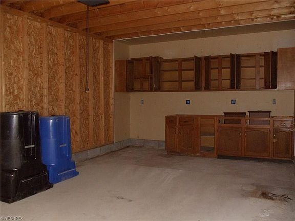 3rd image of 14034 Gramatan Ave