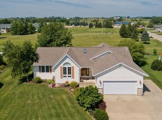 302 Maxwell Ct SW, Shellsburg, IA 52332