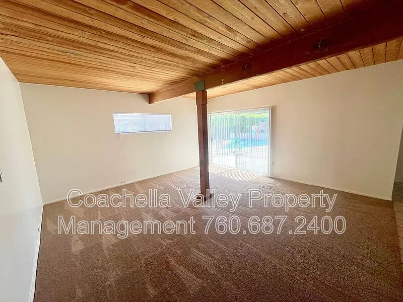 3 bed, 2.5 bath, 1450 sqft, $2,295 — Photo 4