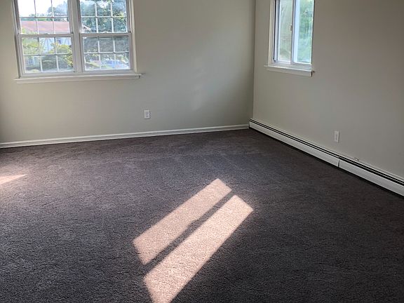3rd image of 7 Sunflower Ct