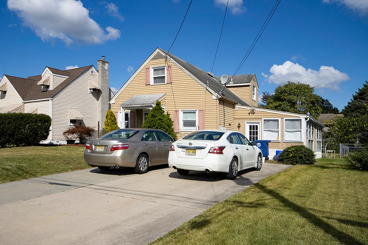 4 bed, 1382 sqft, $2,800 — Photo 3