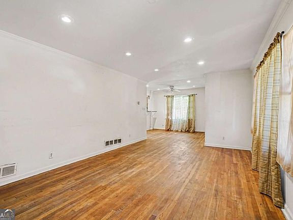 3rd image of 1629 Detroit Ave NW