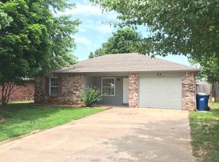 33 Burnett Cir, Bentonville, AR 72712