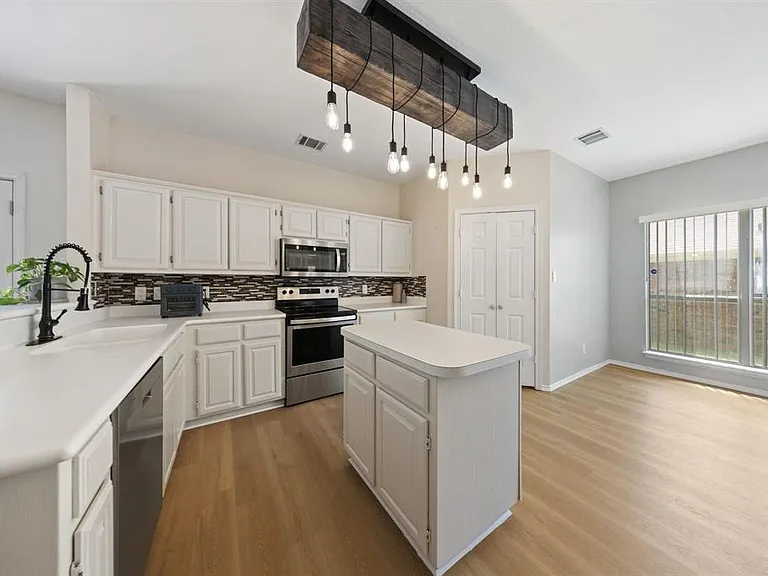 4216 Mulberry Dr — Photo 12
