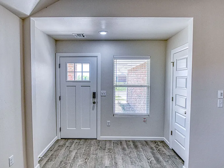2723 Varenna Ct — Photo 3