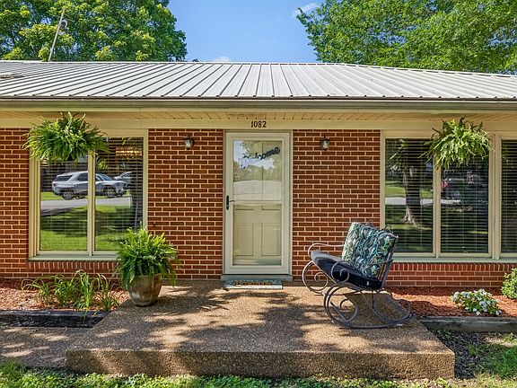 5th image of 1082 Rolling Fields Cir