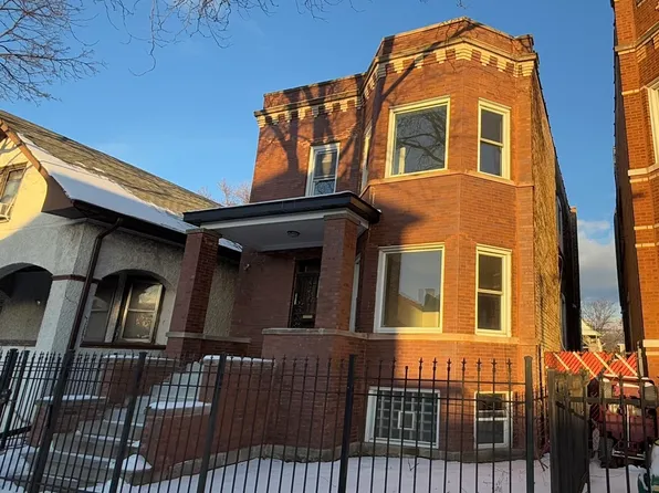 1011 N Leamington Ave, Chicago, IL 60651