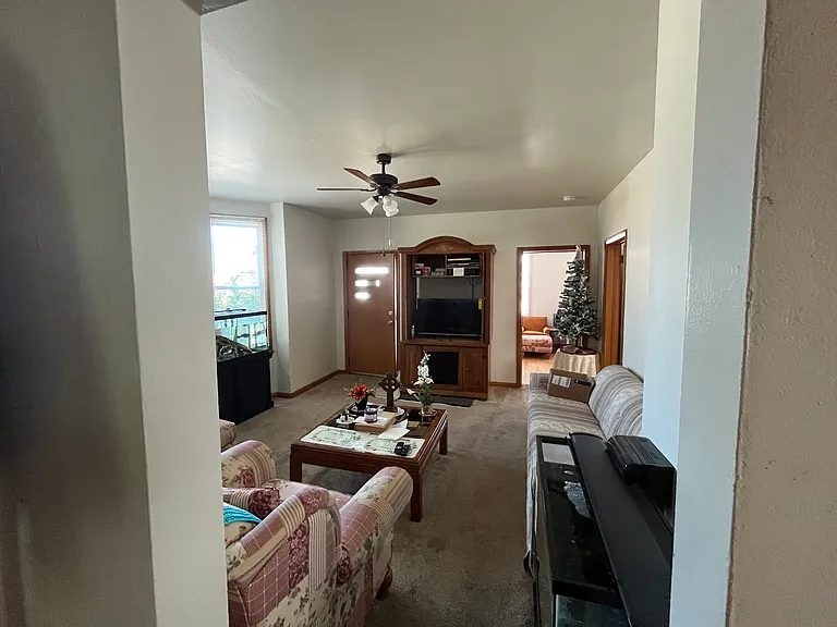 3203 S Kinnickinnic Ave — Photo 5