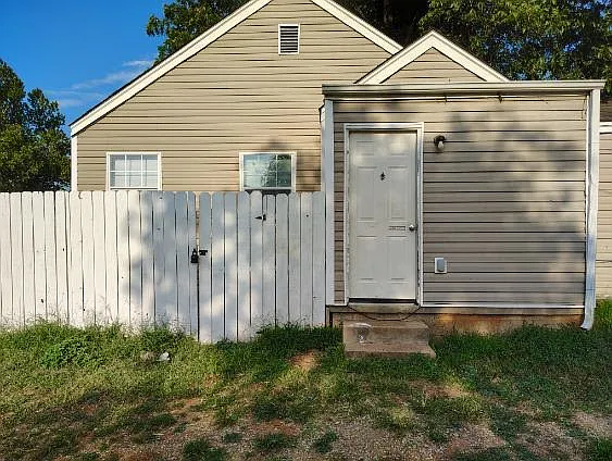 927 W Chickasha Ave #2 — Photo 7