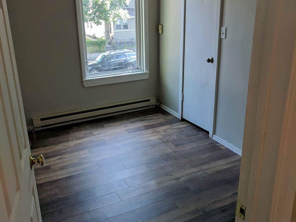 2nd image of 579 Van Buren Ave #2