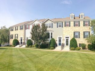 15562 Junegrass Ln, Eden Prairie, MN 55347
