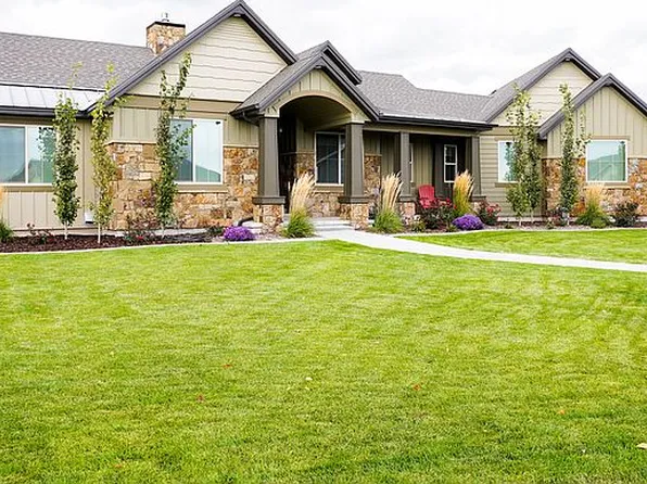 281 Casa Dr, Idaho Falls, ID 83404