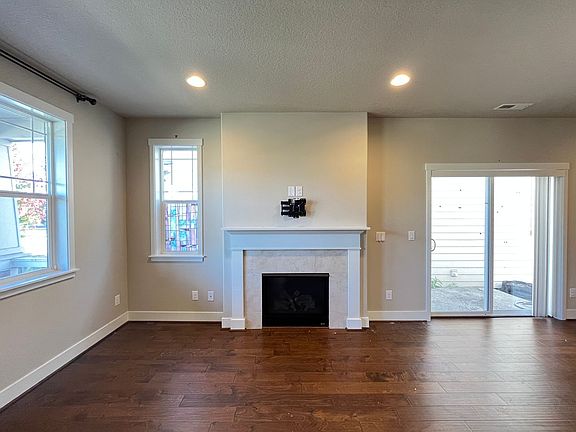 4th image of 10469 NW 289th Ave