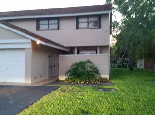 9020 SW 113 Place Cir E, Miami, FL 33176