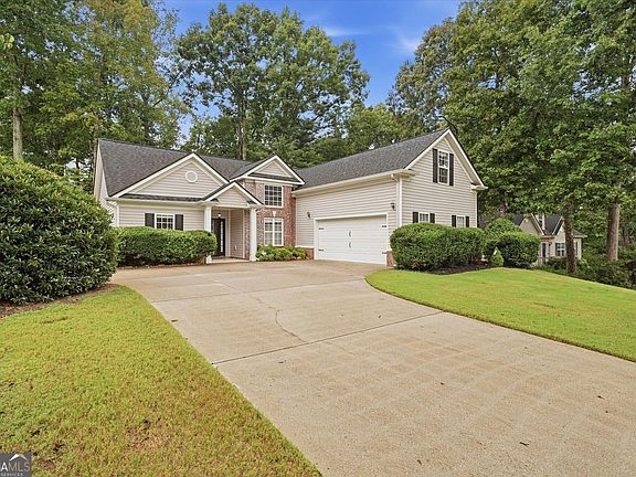 3rd image of 4483 Enfield Dr