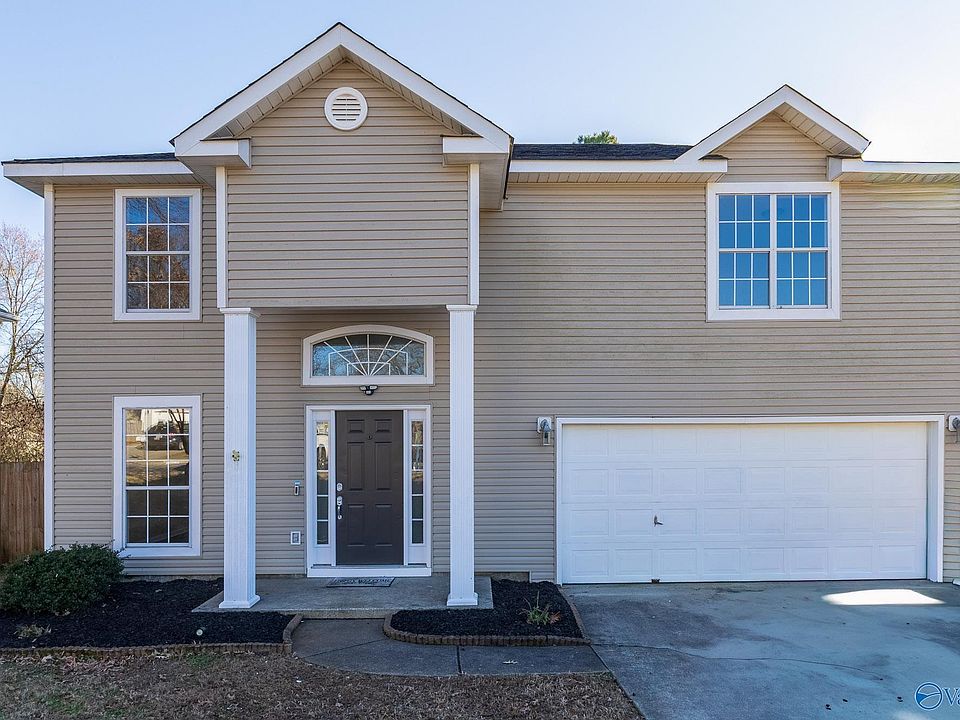 1st image of 2543 Bonnie Oaks Dr SW