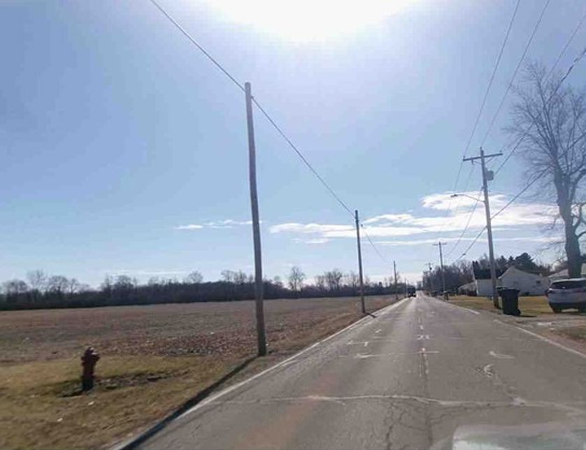 Exterior Neighborhood (street photo)