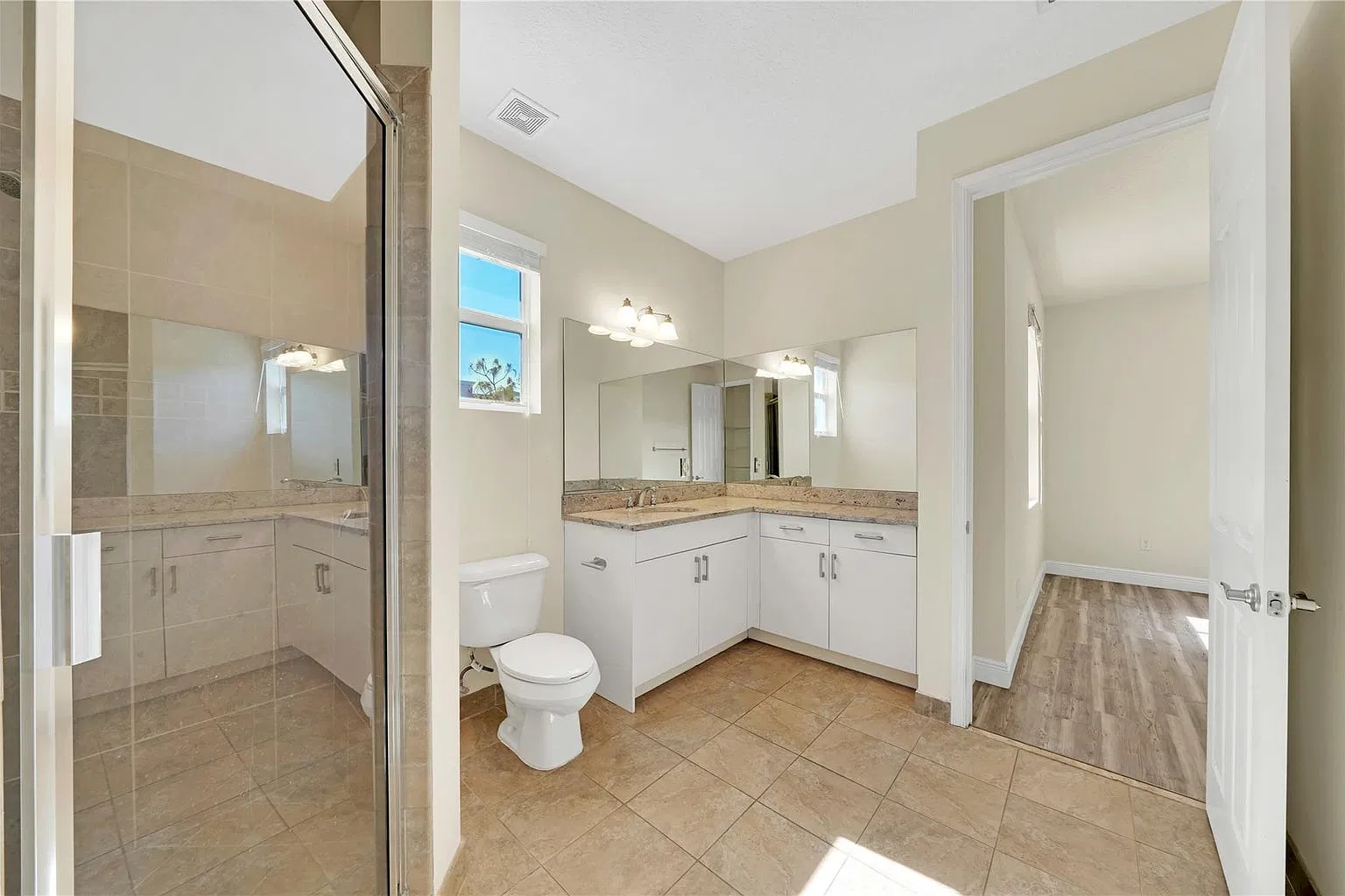 3 bed, 1672 sqft, $3,400 — Photo 3