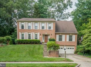 4704 Briar Patch Ln, Fairfax, VA 22032