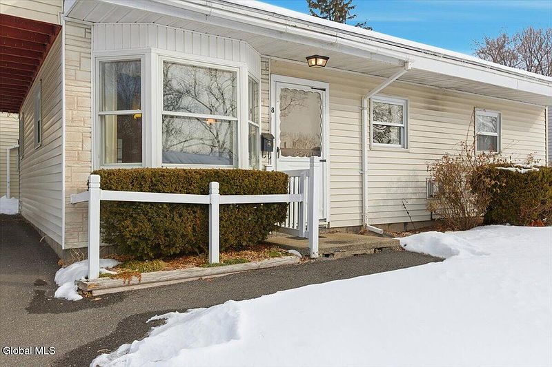2nd image of 8 Harold Avenue