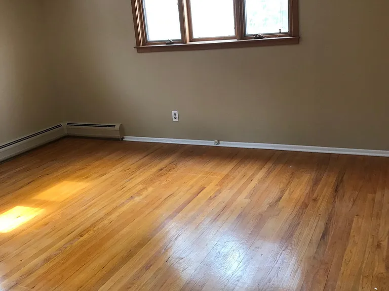 3891 Eastbourne Dr — Photo 7