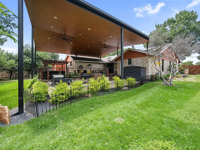 301 Oak Ridge Rd — Photo 18
