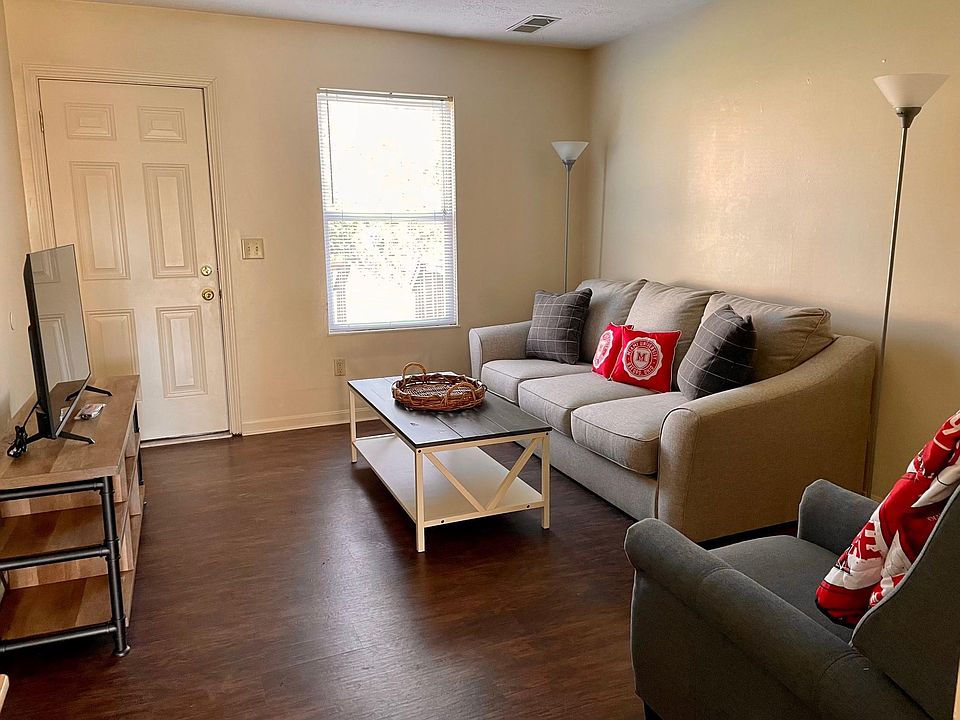 1st image of 12 W Rose Ave