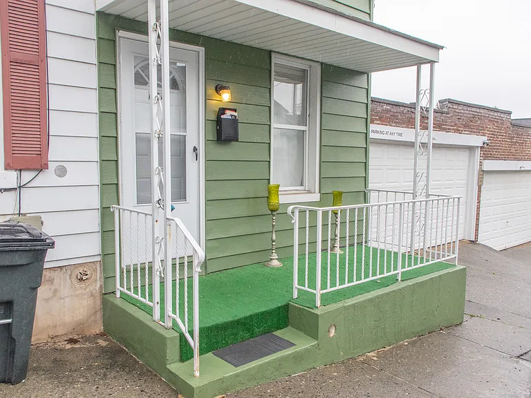658 Atlantic St — Photo 29