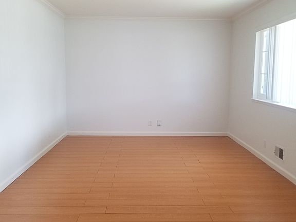 3rd image of 2394 Pauline Dr