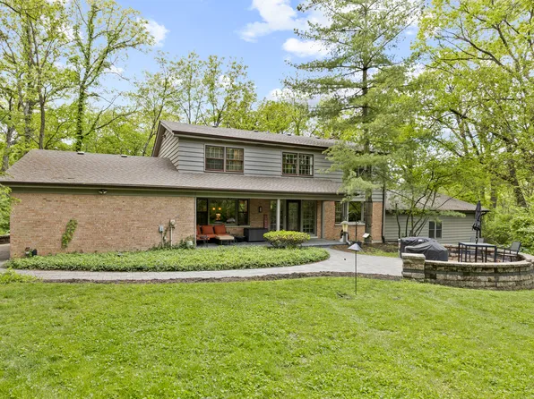 218 Delnor Ave, St Charles, IL 60174