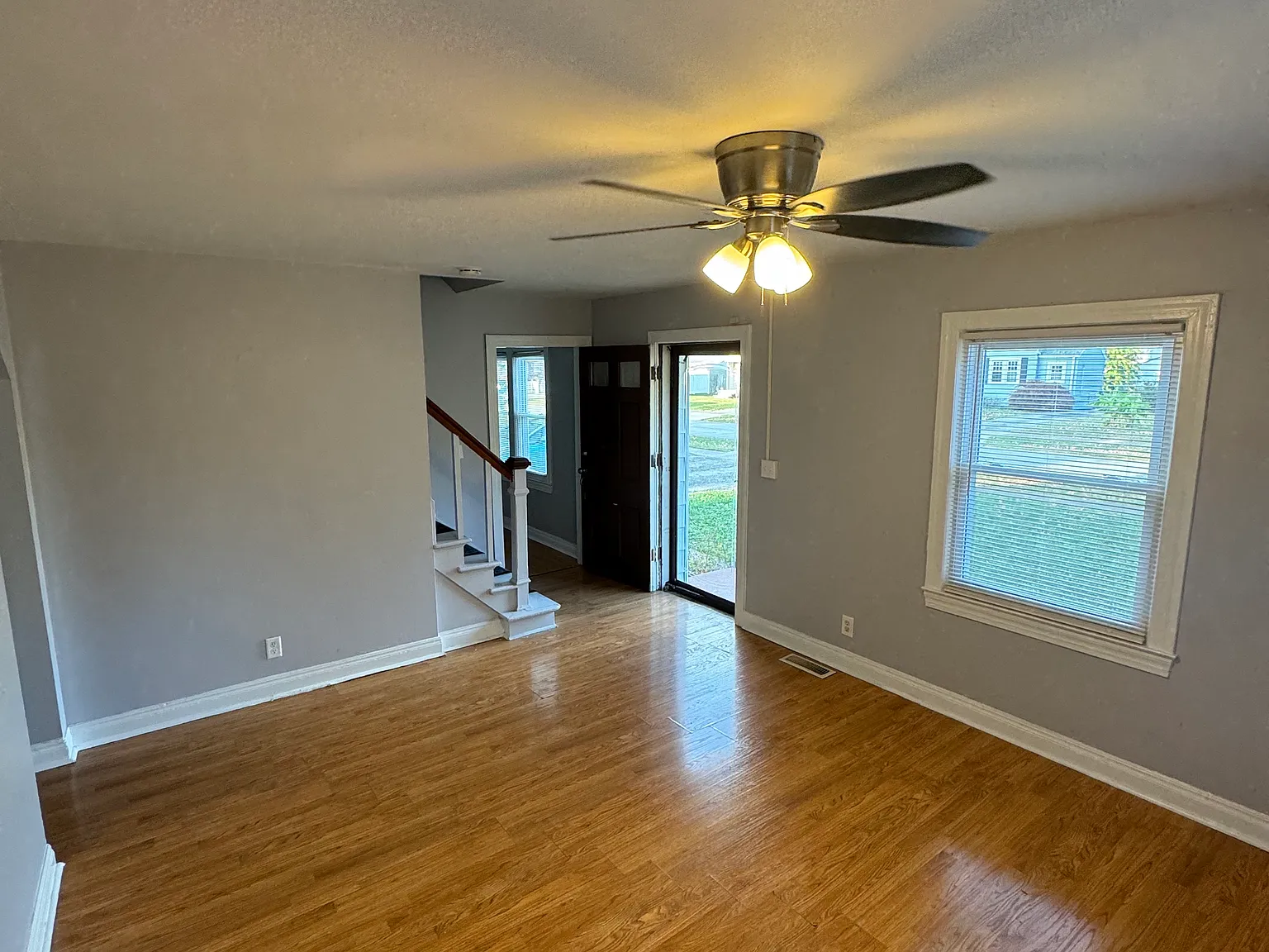 3 bed, 1164 sqft, $1,350 — Photo 2